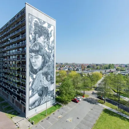 By The In With Terrace * 오스텐드